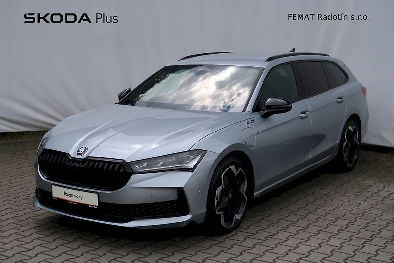 Škoda Superb (2025) Combi SportLine 1,5 TSI 150 kW - fotka 1 z 33