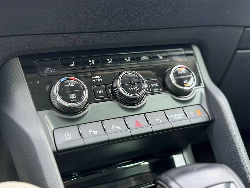 Škoda Karoq Style Plus 1,5 TSI 110kW 7° DS - fotka 11 z 38