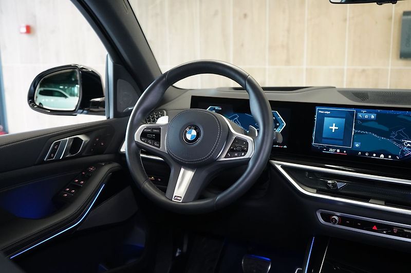 BMW X5 30d xDrive, Ventilace, Tažné - fotka 48 z 49