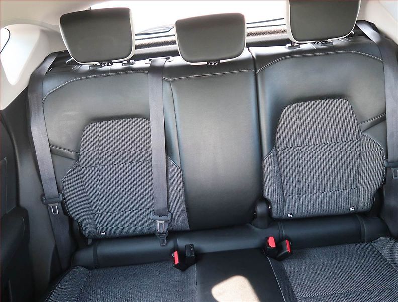 Renault Captur (2020) 1.3 TCe, Automat, Serv.kniha - fotka 10 z 19