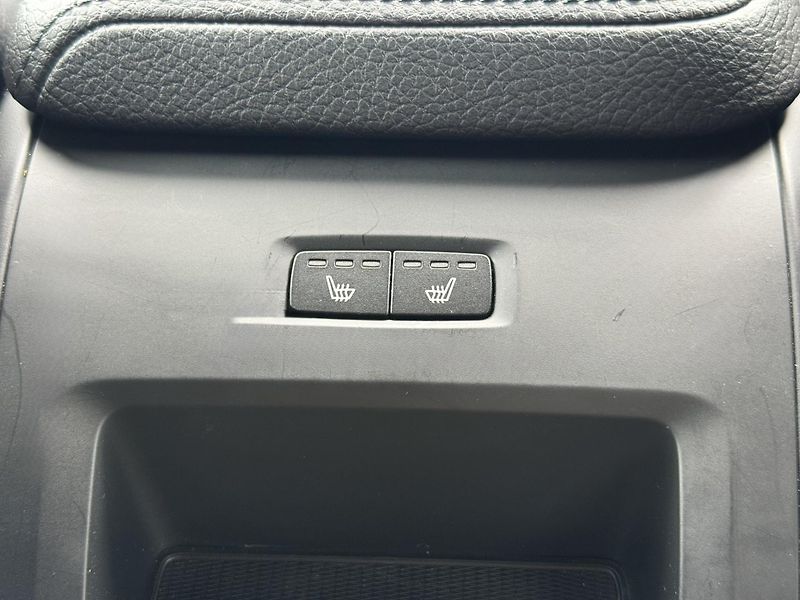 Volvo XC60 B4 (nafta) FWD příd. top. TZ  - fotka 26 z 43
