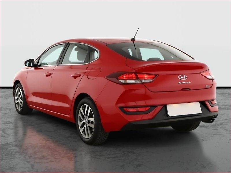 Hyundai i30 (2018) 1.0 T-GDI, Tempomat - fotka 4 z 17