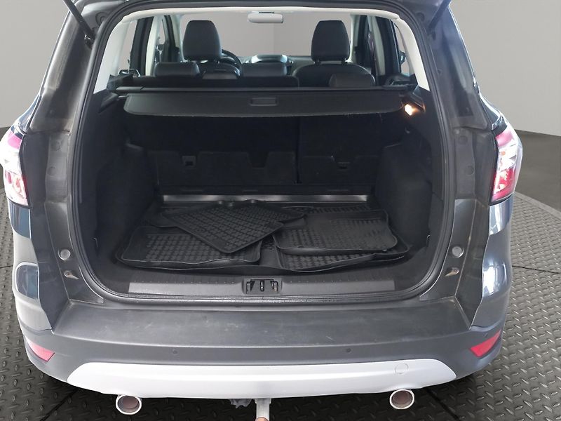 Ford Kuga (2019) Titanium 2,0 TDCi 4x4 1.maj ČR - fotka 10 z 14