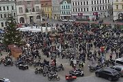Štědrodenní motorkářská vyjížďka se srazem na Karlově náměstí v Kolíně.