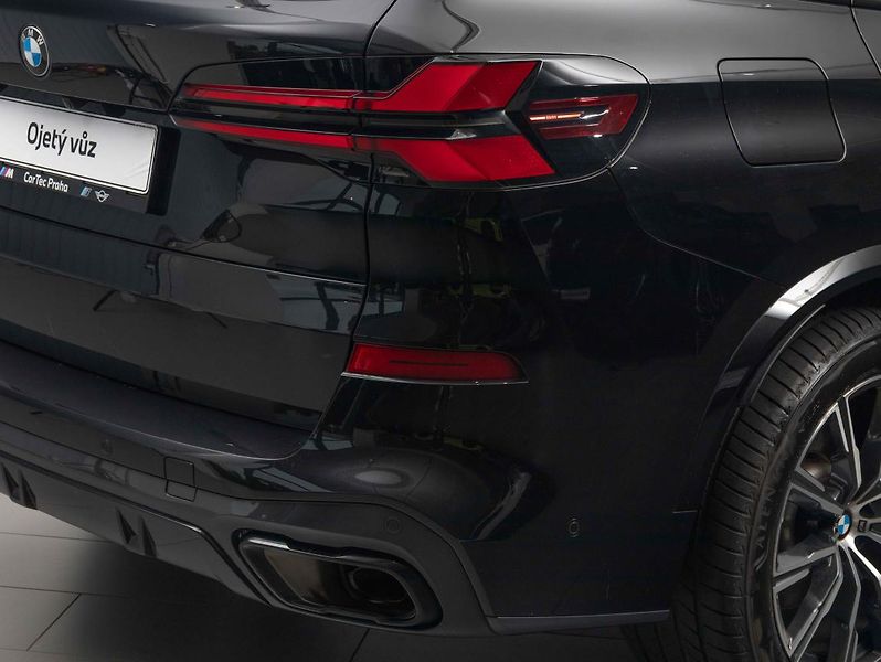 BMW X5 xDrive30d - fotka 9 z 22