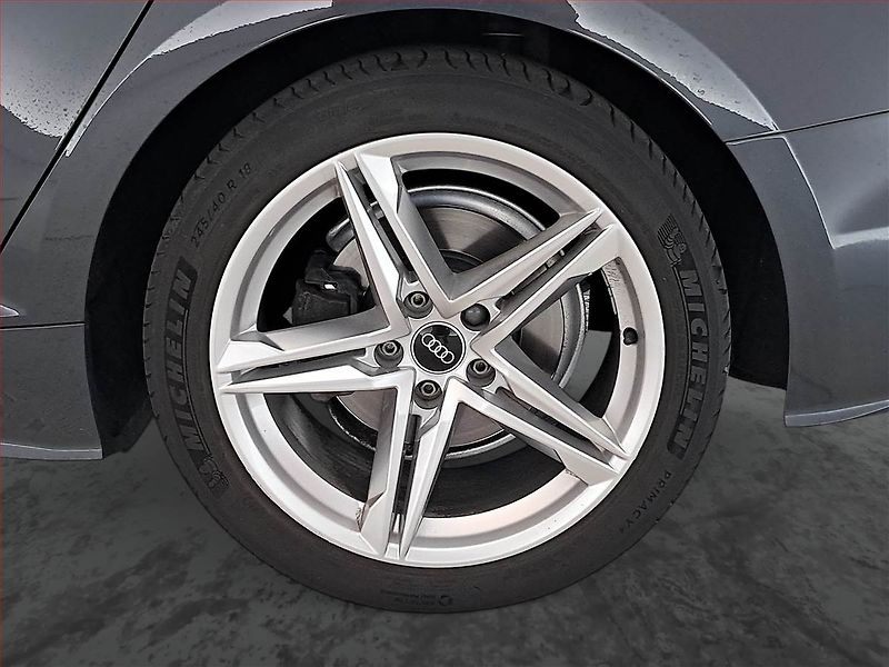 Audi A5 (2021) S-Line 35 TDI - fotka 15 z 28