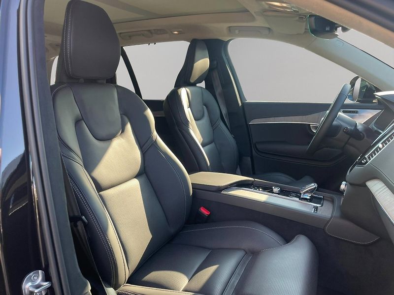 Volvo XC90 (2024) 4x4, Nejvyšší výbava, Vzduch.p - fotka 17 z 29