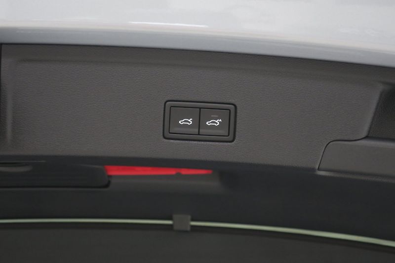 Volkswagen Touareg (2026) NEW Final Edition R Line 210kW - fotka 46 z 50