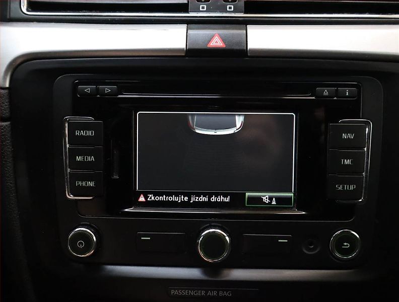 Škoda Superb (2015) Style 2.0 TDI, Navi, Xenony - fotka 16 z 22