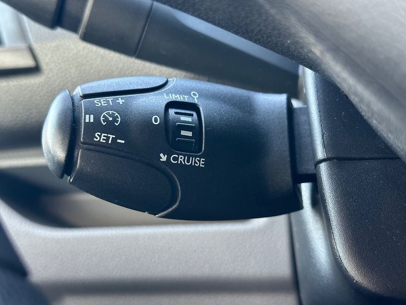 Toyota ProAce (2020) 2.0D 6 MÍST,VÝHŘEV SED.,100%KM - fotka 16 z 24