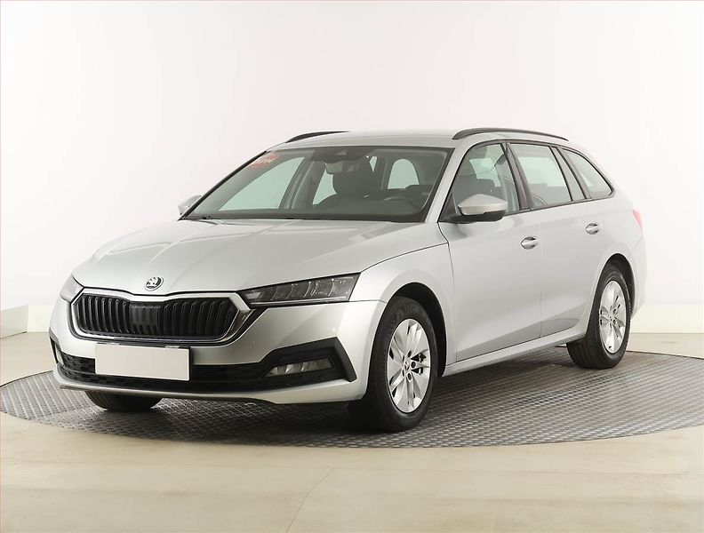 Škoda Octavia (2023) Ambition 2.0 TDI, ČR,1.maj - fotka 2 z 20
