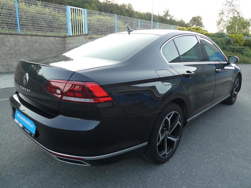 Volkswagen Passat 1,5 TSi 110kW automat navi  od - fotka 3 z 17
