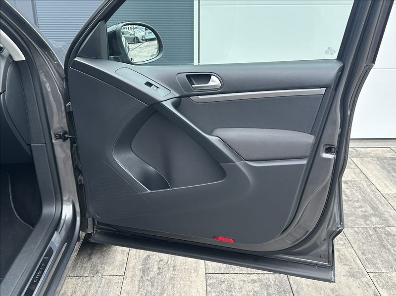 Volkswagen Tiguan 2,0 TDI 150PS  CityScape 4x4 - fotka 18 z 48