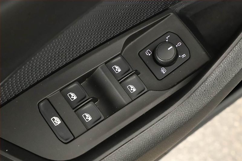 Škoda Octavia (2023) Style 1.5 TSI e-tec - fotka 9 z 20