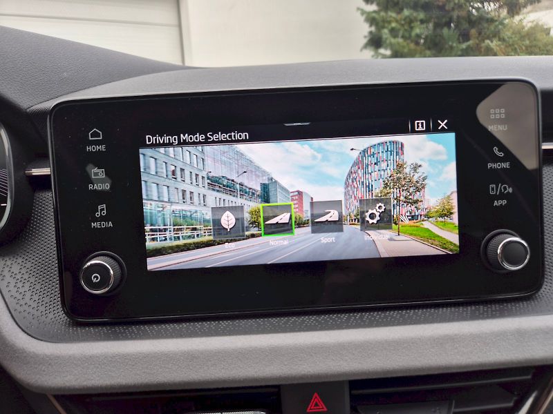 Škoda Scala (2025) Top Selection 1.5TSi 110kW 6°m - fotka 24 z 31