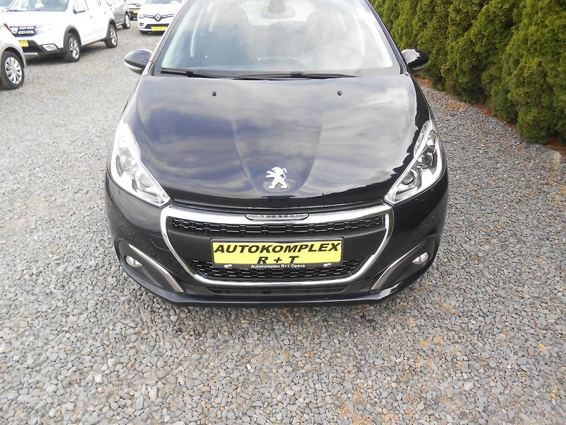 Peugeot 208 NAVIGACE,CHROM,LED!! - fotka 12 z 42
