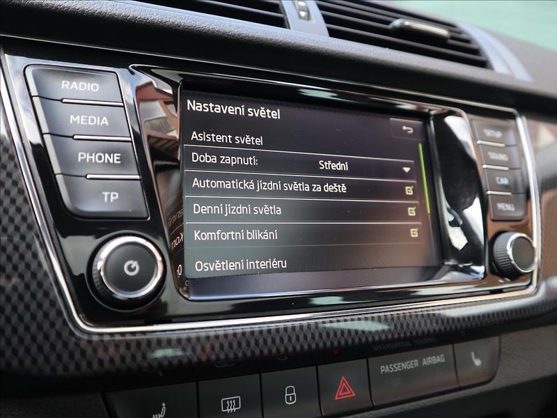 Škoda Fabia 1,2 TSI 81kW Monte Carlo DSG - fotka 19 z 37
