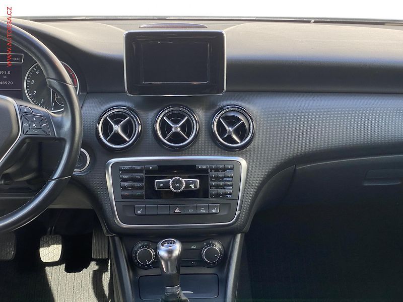 Mercedes-Benz Třídy A (2012) 1.6i A180, Sport, bixen, navi - fotka 9 z 19