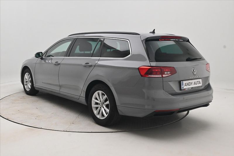 Volkswagen Passat 2,0 TDI 110kW DSG Business Zár - fotka 7 z 31