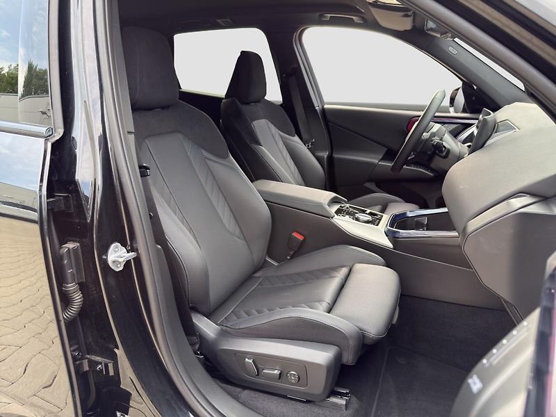 BMW X3 xDrive20d - fotka 13 z 23