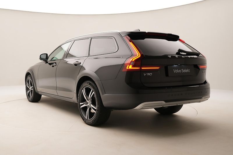Volvo V90 CC D5 AWD MOMENTUM POLESTAR  - fotka 11 z 46