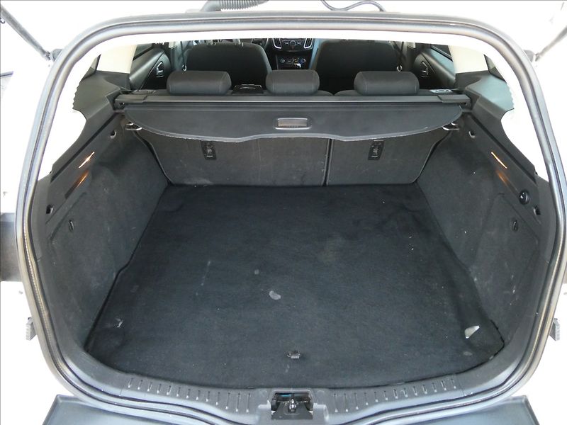 Ford Focus 1,5 TDCi Combi,po servise+STK - fotka 31 z 51