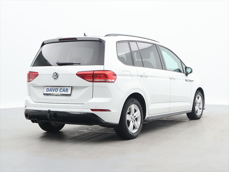 Volkswagen Touran 1,8 TSI 132kW DSG R-Line 7míst - fotka 7 z 38