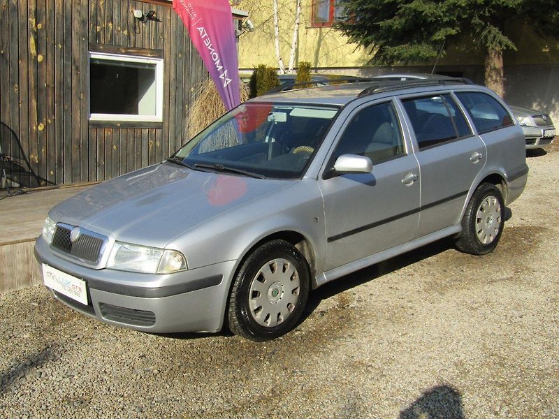 Škoda Octavia (2009) 1.9 TDI 74kW  BEZ KOROZE - fotka 1 z 33