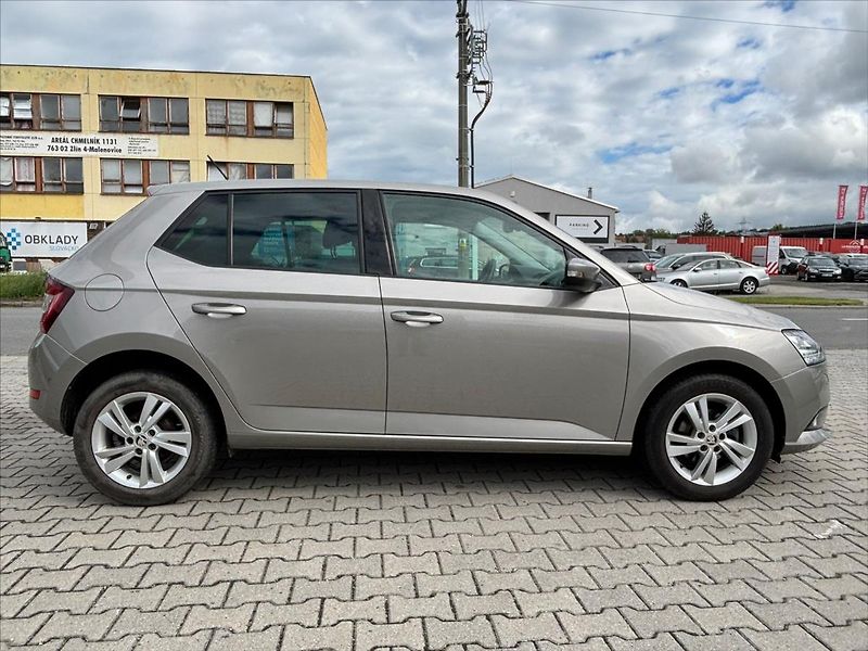 Škoda Fabia 1,0 TSI  Style 5kvalt ČR - fotka 7 z 26
