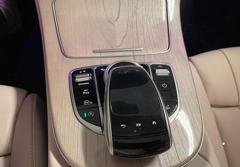 Mercedes-Benz Třídy E 200 AMG 360 kamera světlý int. - fotka 19 z 21