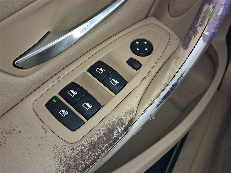 BMW Řada 3 (2014) 318 d, Automat, Navi, Tempomat - fotka 19 z 22