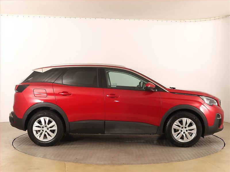Peugeot 3008 (2018) 1.5 BlueHDi, Automat - fotka 6 z 19