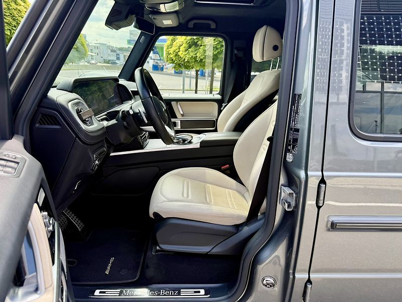 Mercedes-Benz Třídy G (2019) 500 - fotka 26 z 50