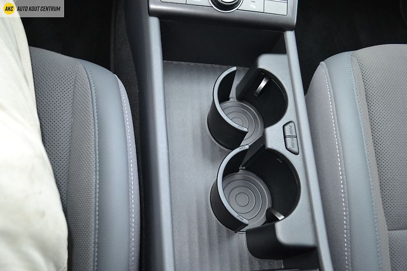 Hyundai Kona 1.0T-GDI DCT STYLE ECO TT - fotka 23 z 54
