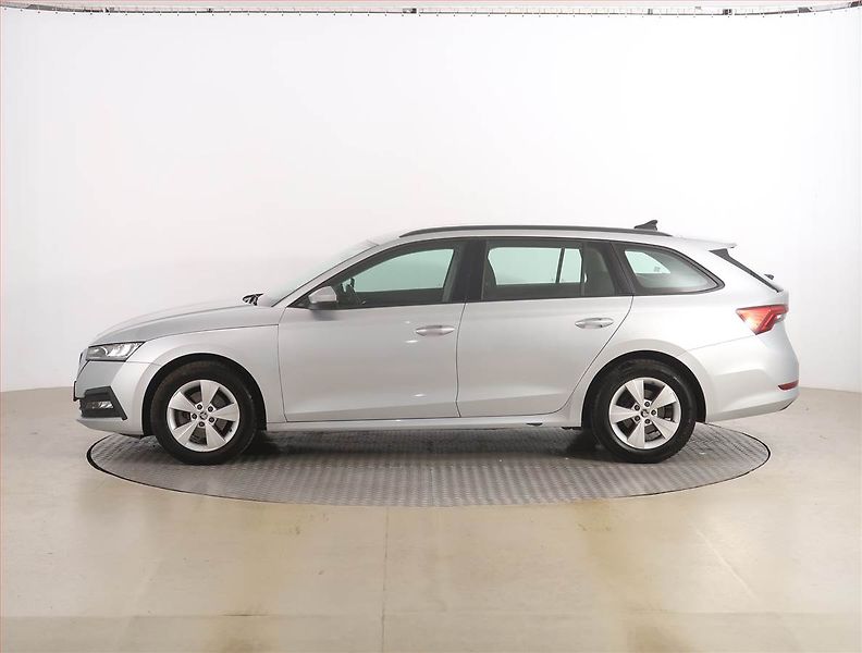 Škoda Octavia (2020) Ambition 2.0 TDI, Automat - fotka 3 z 22