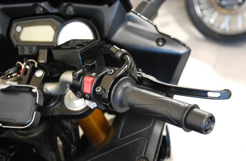 Yamaha FZ 8 S Fazer (2010) hezký stav - fotka 9 z 21