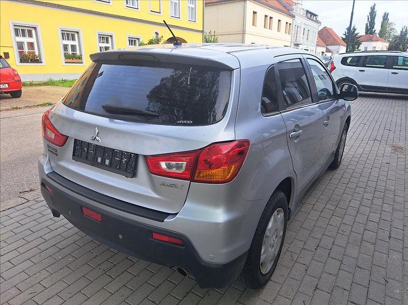 Mitsubishi ASX 1,8 Di-D  4x4 - fotka 10 z 50