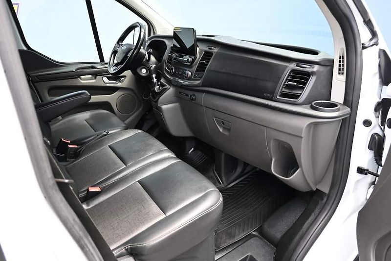 Ford Transit Custom (2020) 2.0 320 L2H1 9 Míst klima ACC - fotka 7 z 26