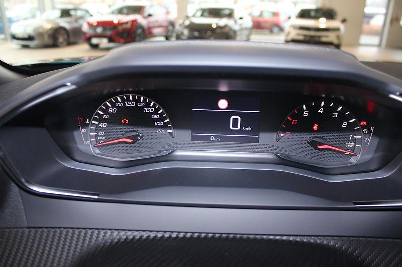 Peugeot 2008 (2025) STYLE PureTech 100 S&S MAN6 - fotka 14 z 17