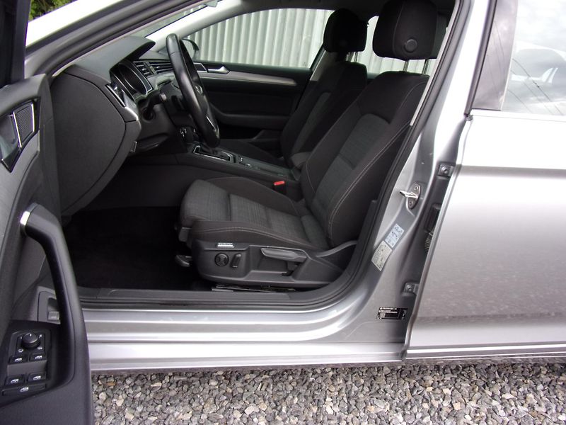 Volkswagen Passat (2019) 2.0TDi 110kW BUSINESS DSG SERV - fotka 9 z 24