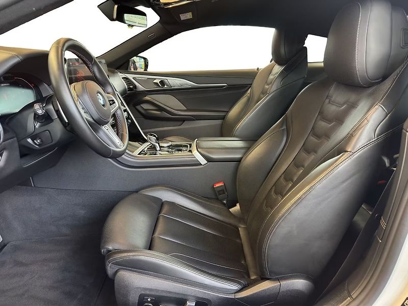 BMW Řada 8 M850i xDrive Coupé 10/2025 TOP - fotka 7 z 11