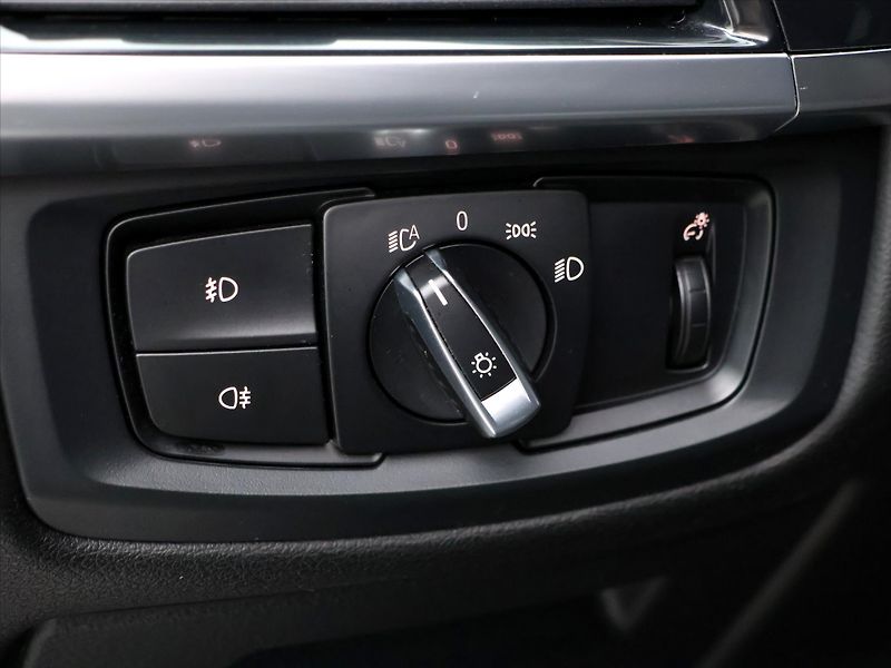 BMW X5 3,0 M50d 280kW xDrive Aut. CZ - fotka 17 z 36