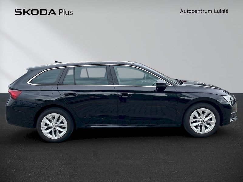 Škoda Octavia (2025) TOP SELECTION 1,5 TSI M-HEV 11 - fotka 7 z 28