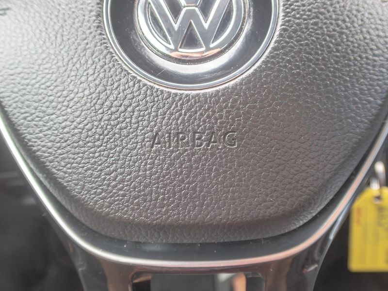 Volkswagen Golf (2014) 1.6TDI 77KW – 2x KOLA - fotka 23 z 40