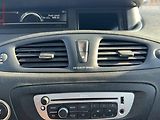 Renault Scénic (2013) 1.5 dCi, navi, autoAC - náhled 13