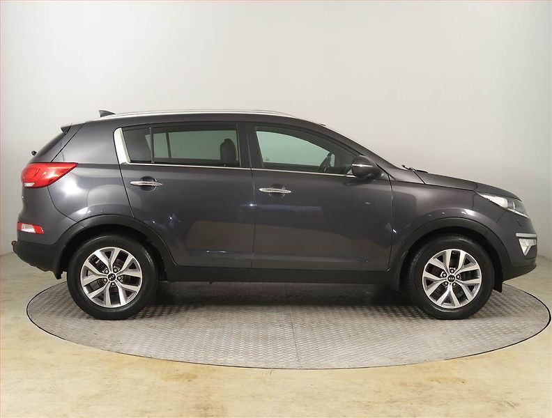 Kia Sportage (2016) 1.7 CRDi, Kůže, Navi, Tempomat - fotka 6 z 24
