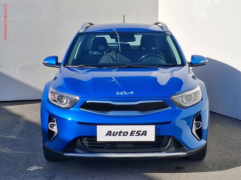 Kia Stonic (2022) 1.2 i, 2.maj,ČR, Kamera - fotka 2 z 17