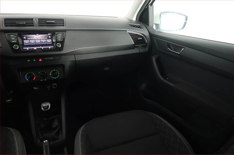 Škoda Fabia (2020) Ambition 1.0 TSI, ČR,1.maj - fotka 8 z 15