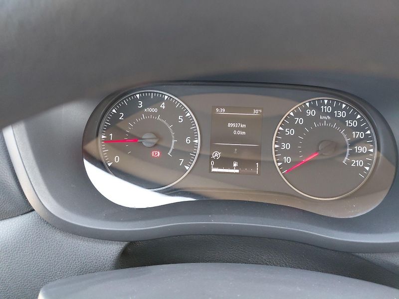 Renault Master (2020) 2,3 dCi 132 kW Cool L3H2 - fotka 17 z 24