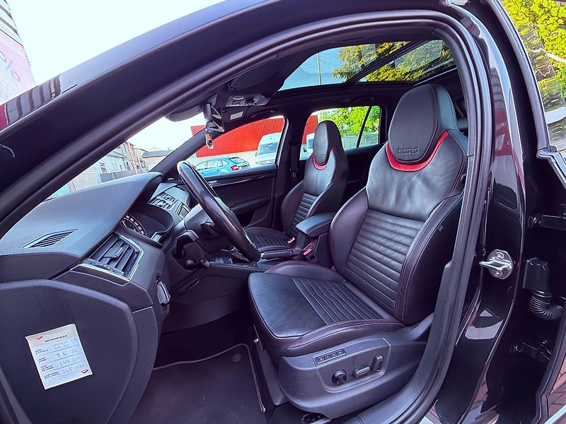 Škoda Octavia 2.0 TDi RS DSG, Pano, Memory - fotka 17 z 34